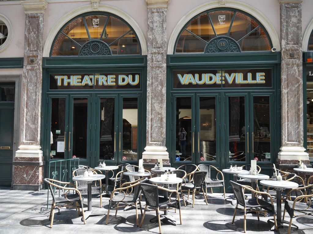 Le Vaudeville Brüsszel Kültér fotó